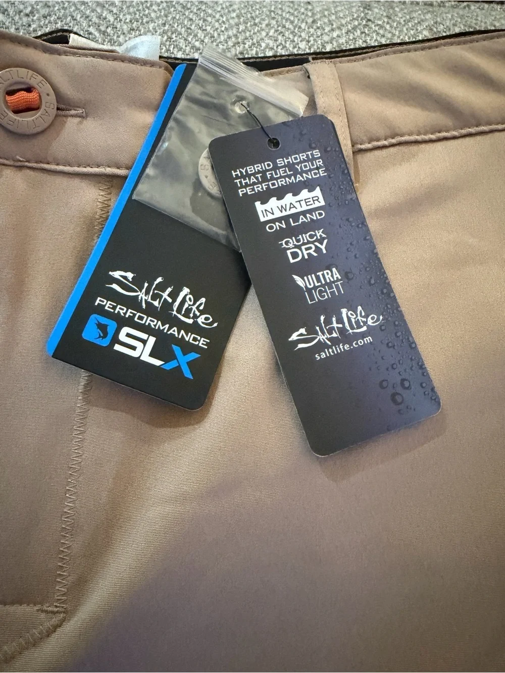 Salt Life Men's Khaki SLX Performance Cargo Shorts- NWT